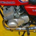 moteur kawasaki 350 s2 rouge