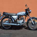 Suzuki GT 125 grise