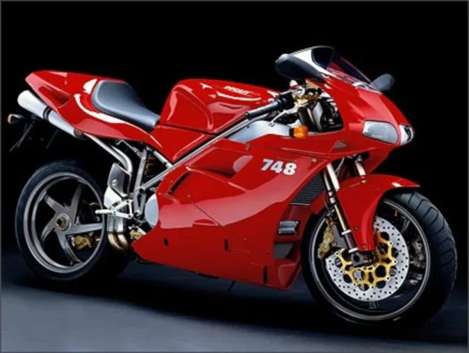 DUCATI 748