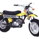 Moto suzuki 125 van van jaune